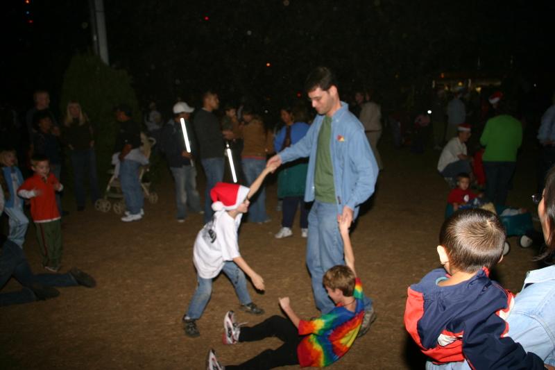 2007-12-21-Trail-of-Lights-14-Dax-Chance-Chris.JPG