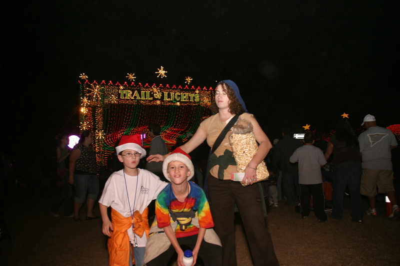 2007-12-21-Trail-of-Lights-23-Dax-Chance-Suzi.JPG