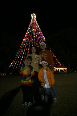 2007-12-21-Trail-of-Lights-08-Chance-Suzi-Travis-Dax.JPG