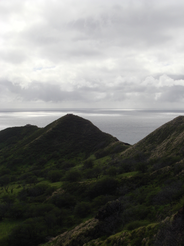 2008/01(January)/Hawaii/Jan04/640x480_2008-01-04-Hawaii-20-Diamond-Head.JPG