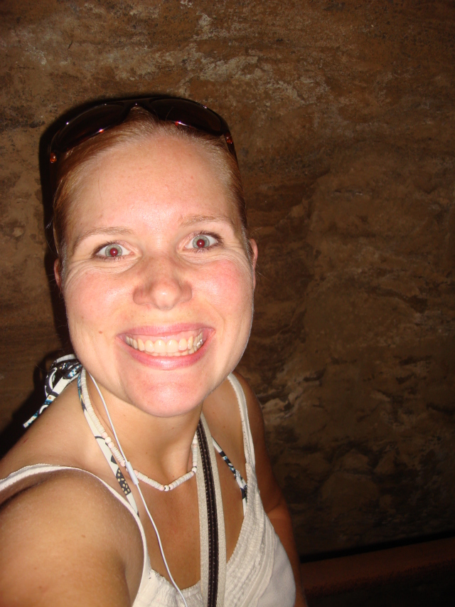 2008/01(January)/Hawaii/Jan04/640x480_2008-01-04-Hawaii-28-Diamond-Head-Livia.JPG
