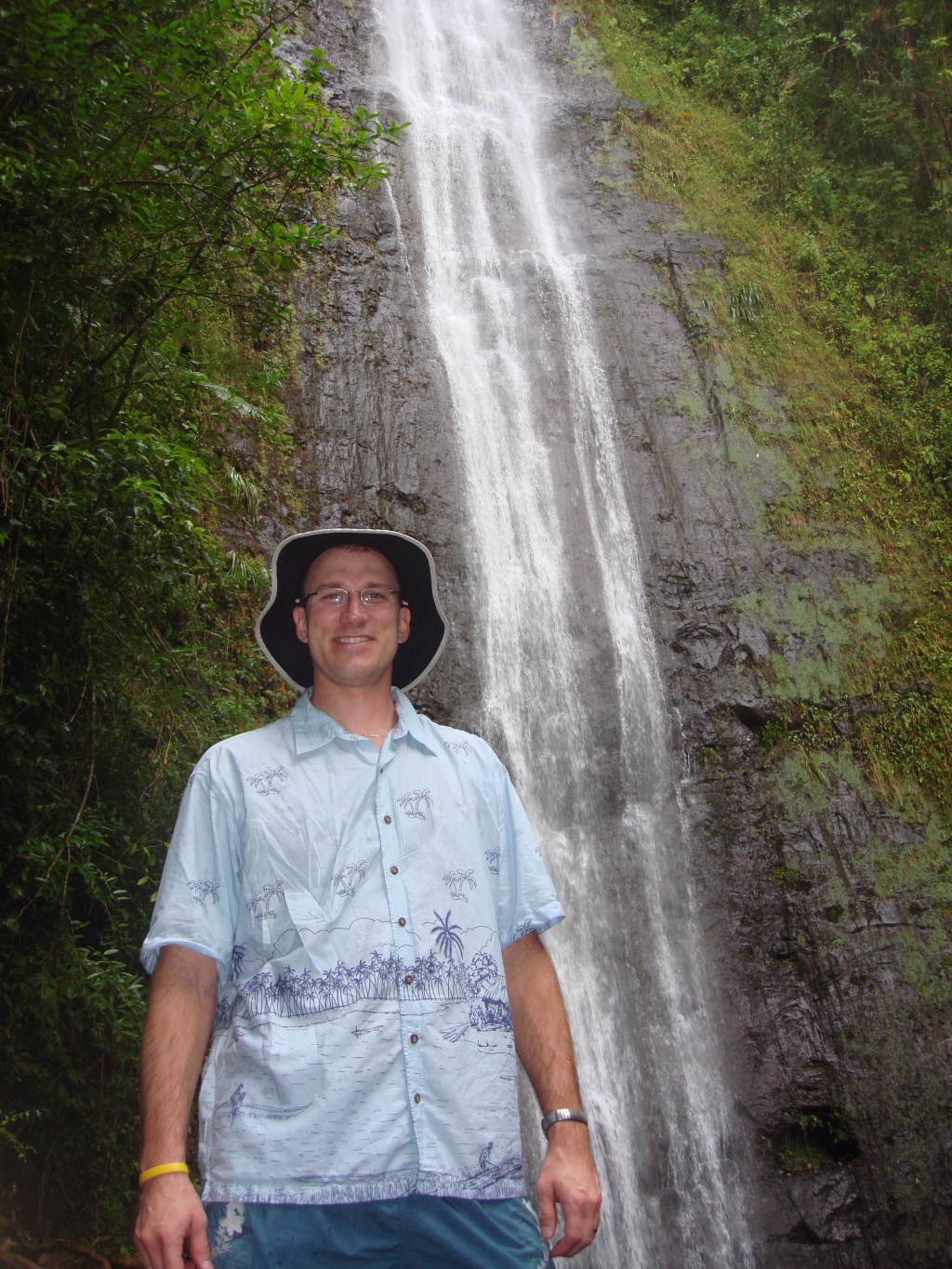 2008/01(January)/Hawaii/Jan05/1-Manoa-Falls/1024x768_2008-01-05-Hawaii-Manoa-Falls-12-Travis.JPG