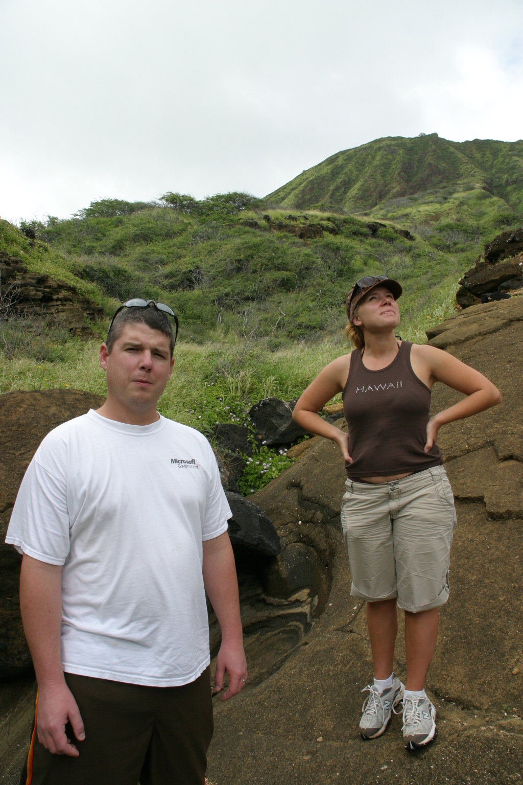 2008/01(January)/Hawaii/Jan05/3-LavaTube/1024x768_2008-01-05-Hawaii-Lava-Tube-03-Bill-Livia.JPG