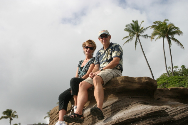2008-01-05-Hawaii-sunset-point-04-Sheryl-John-GOOD.JPG