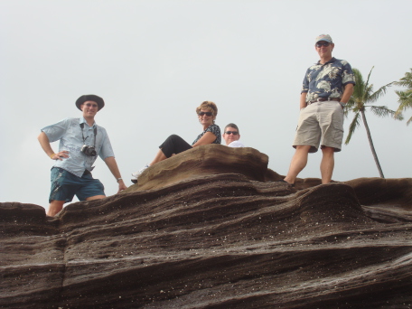 2008-01-05-Hawaii-sunset-point-22-Travis-Sheryl-Bill-John.JPG