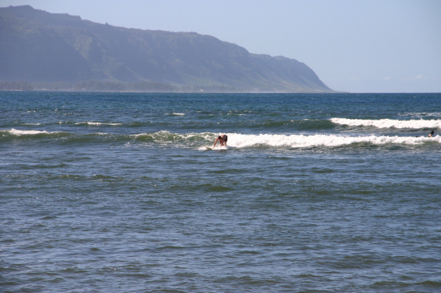 2008/01(January)/Hawaii/Jan06/3-Surfing/640x480_2008-01-06-Hawaii-surfing-29-Bill.JPG