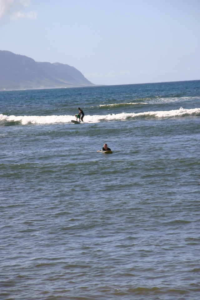 2008/01(January)/Hawaii/Jan06/3-Surfing/640x480_2008-01-06-Hawaii-surfing-53-Travis.JPG