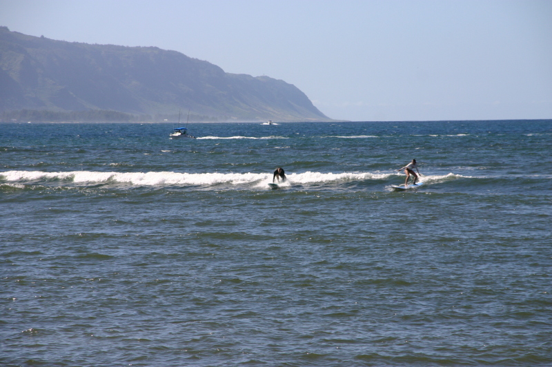 2008/01(January)/Hawaii/Jan06/3-Surfing/800x600_2008-01-06-Hawaii-surfing-32-Travis.JPG