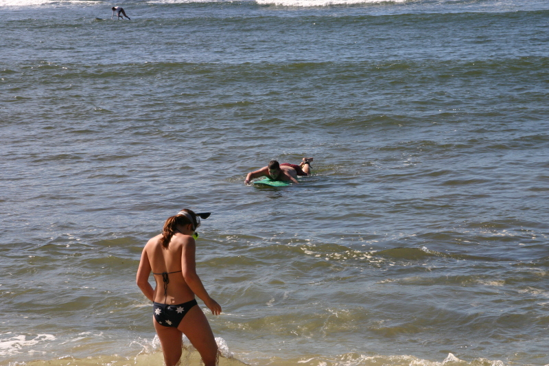 2008/01(January)/Hawaii/Jan06/3-Surfing/800x600_2008-01-06-Hawaii-surfing-47-Bill.JPG