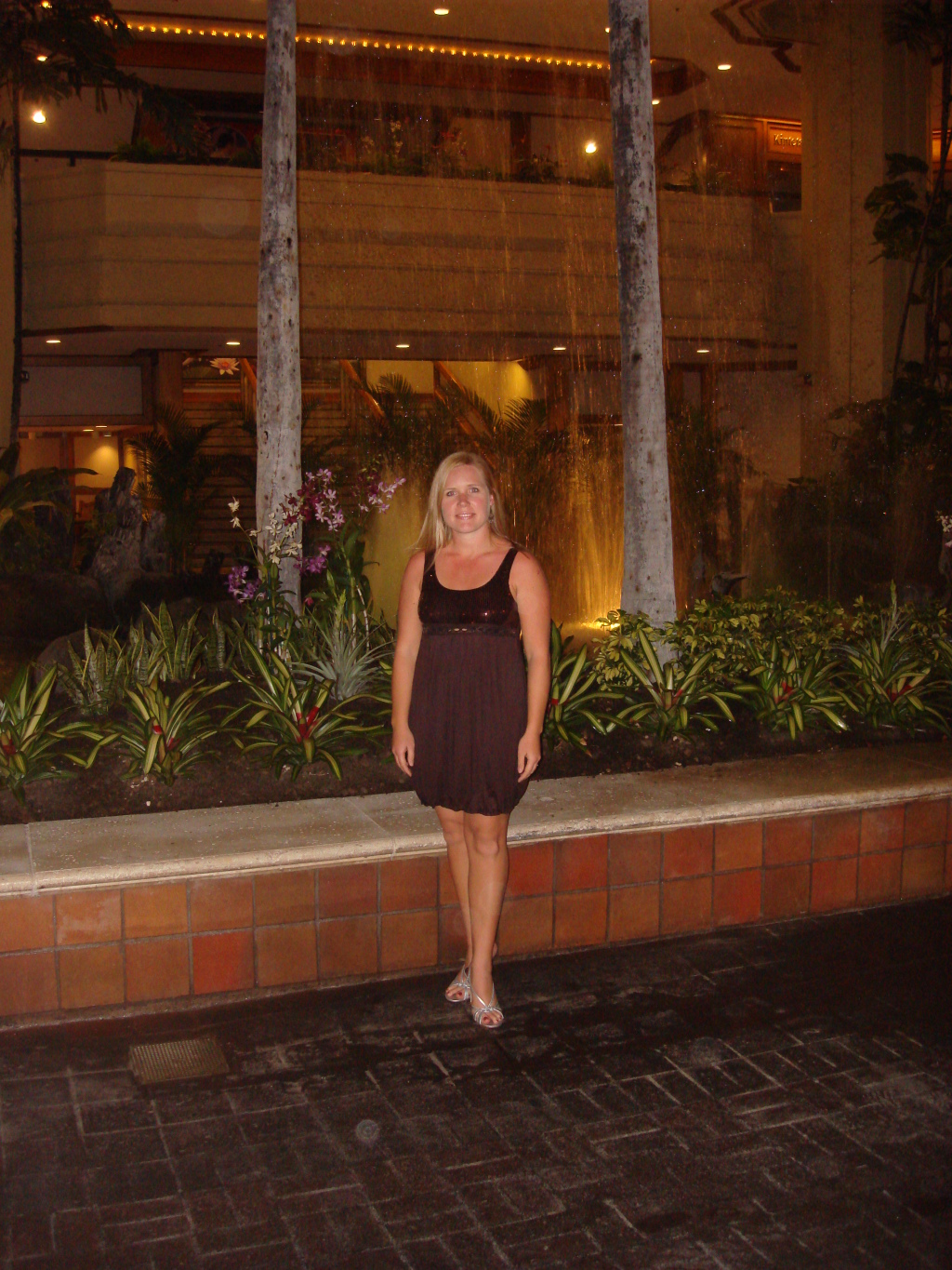 2008-01-07-Hawaii-60-Date-night-Livia.JPG