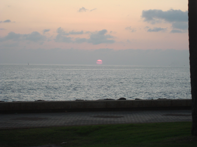 2008-01-07-Hawaii-49-Livia-day-out-sunset.JPG
