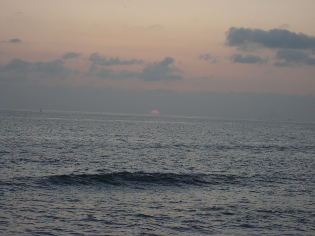 2008/01(January)/Hawaii/Jan07/Livias-Day-Out/640x480_2008-01-07-Hawaii-51-Livia-day-out-sunset.JPG