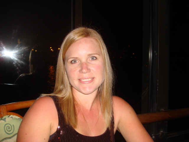 2008/01(January)/Hawaii/Jan07/Livias-Day-Out/640x480_2008-01-07-Hawaii-54-Date-night-Livia.JPG