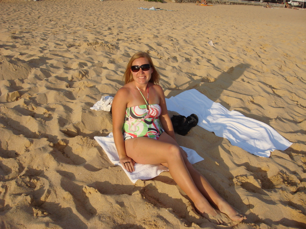 2008/01(January)/Hawaii/Jan08/Sandy-Beach/1024x768_2008-01-08-Hawaii-16-Sandy-Beach-Livia.JPG