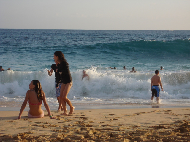 2008/01(January)/Hawaii/Jan08/Sandy-Beach/640x480_2008-01-08-Hawaii-10-Sandy-Beach-Bill.JPG