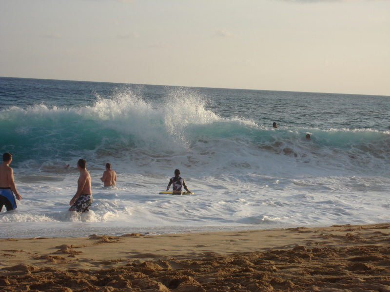 2008/01(January)/Hawaii/Jan08/Sandy-Beach/800x600_2008-01-08-Hawaii-06-Sandy-Beach.JPG