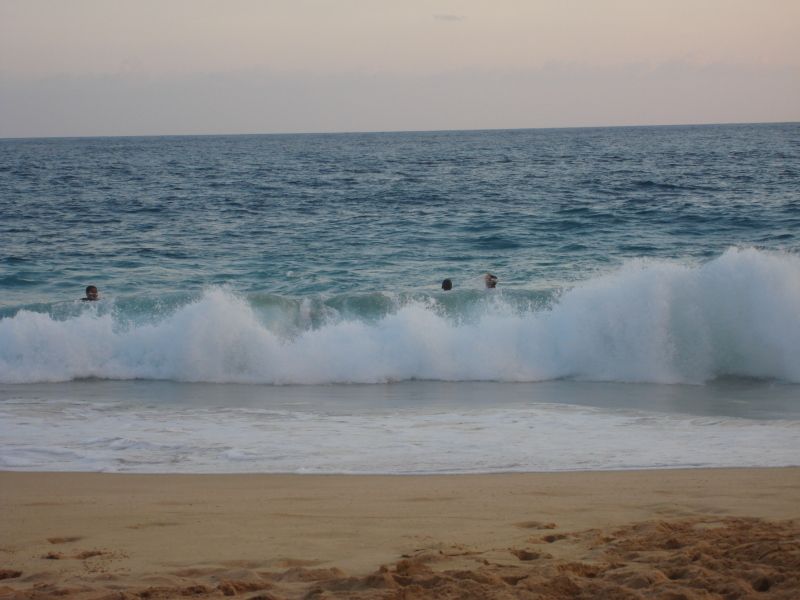 2008/01(January)/Hawaii/Jan08/Sandy-Beach/800x600_2008-01-08-Hawaii-36-Sandy-Beach.JPG