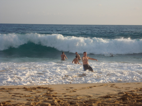 2008-01-08-Hawaii-12-Sandy-Beach-Bill-Travis.JPG