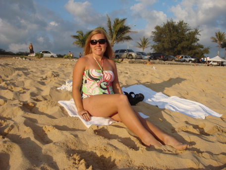 2008-01-08-Hawaii-17-Sandy-Beach-Livia-GOOD.JPG