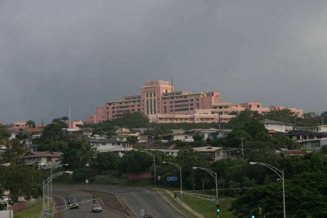 2008/01(January)/Hawaii/Jan10/640x480_2008-01-10-Hawaii-06-Tripler.JPG