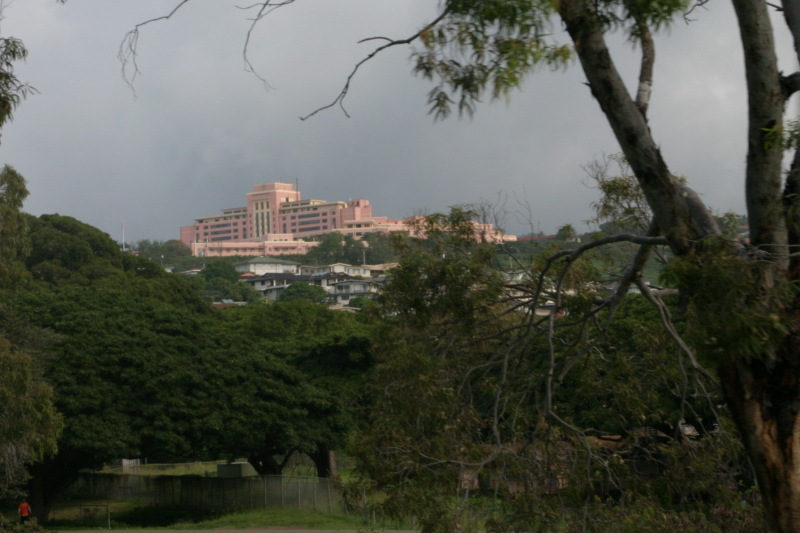 2008/01(January)/Hawaii/Jan10/800x600_2008-01-10-Hawaii-03-Tripler.JPG