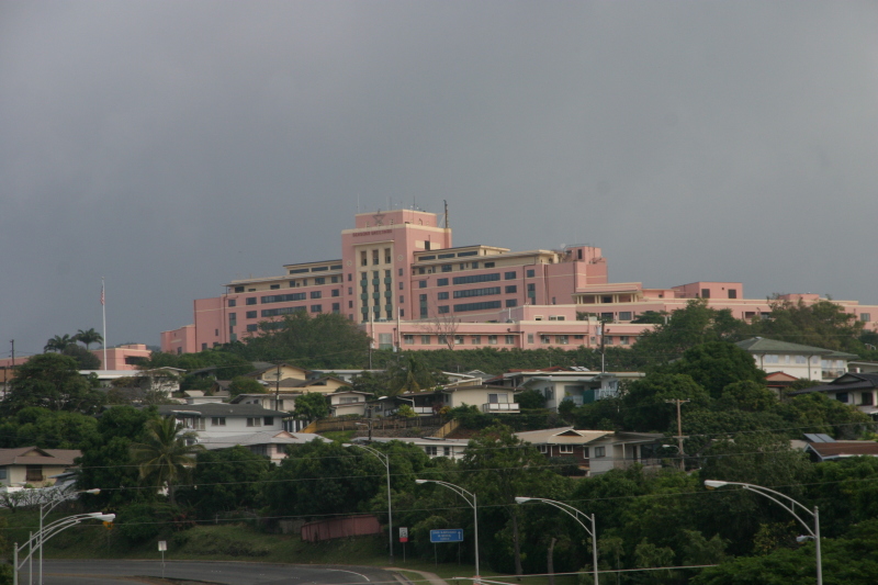 2008/01(January)/Hawaii/Jan10/800x600_2008-01-10-Hawaii-07-Tripler.JPG