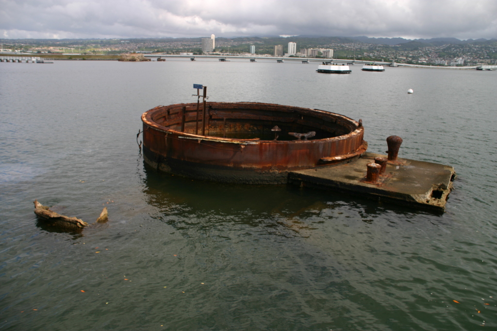 2008-01-11-Hawaii-Pearl-Harbor-13-USS-Arizona.JPG