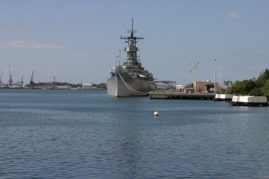 2008-01-11-Hawaii-Pearl-Harbor-20-USS-Arizona.JPG