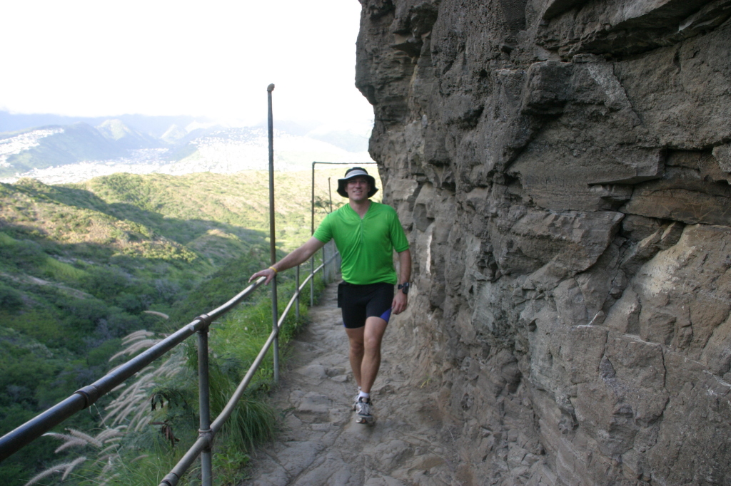 2008/01(January)/Hawaii/Jan11/3-Diamond-Head-Crater/1024x768_2008-01-11-Hawaii-Diamond-Head-Crater-27-Travis.JPG
