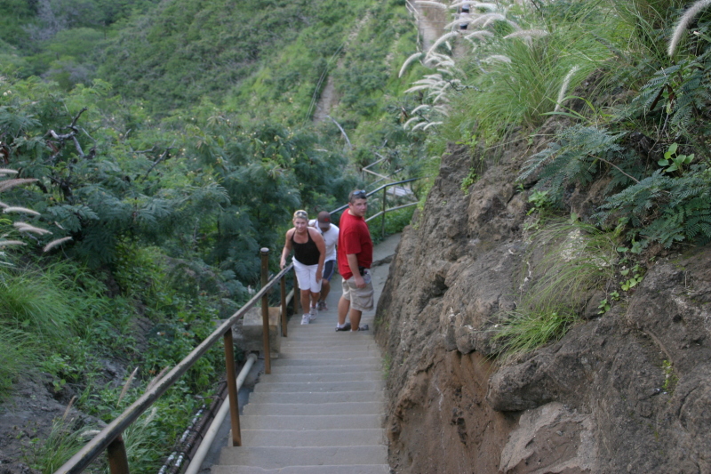 2008-01-11-Hawaii-Diamond-Head-Crater-26-Bill.JPG