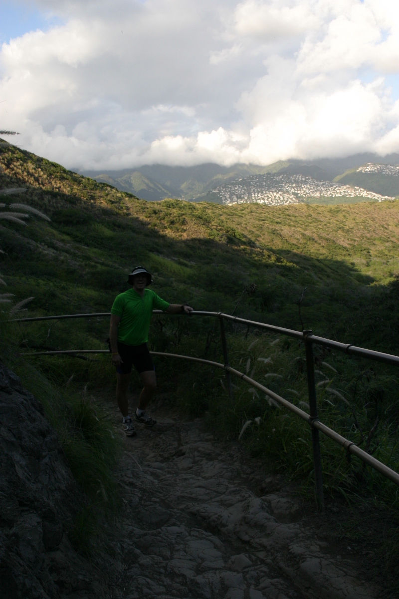 2008-01-11-Hawaii-Diamond-Head-Crater-29-Travis.JPG