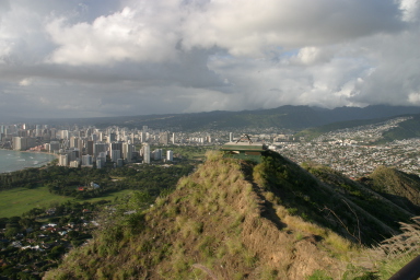 2008-01-11-Hawaii-Diamond-Head-Crater-14-bunker.JPG
