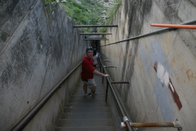2008-01-11-Hawaii-Diamond-Head-Crater-24-Bill-stairs.JPG
