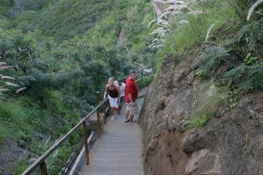 2008-01-11-Hawaii-Diamond-Head-Crater-26-Bill.JPG