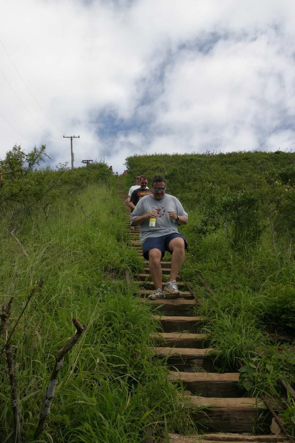 2008-01-12-Hawaii-KoKo-Crater-25-Steve-Rob-Bill.JPG
