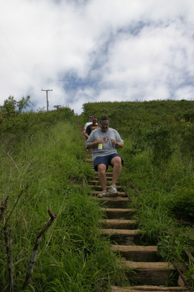 2008/01(January)/Hawaii/Jan12/2-KoKo-Crater/640x480_2008-01-12-Hawaii-KoKo-Crater-25-Steve-Rob-Bill.JPG