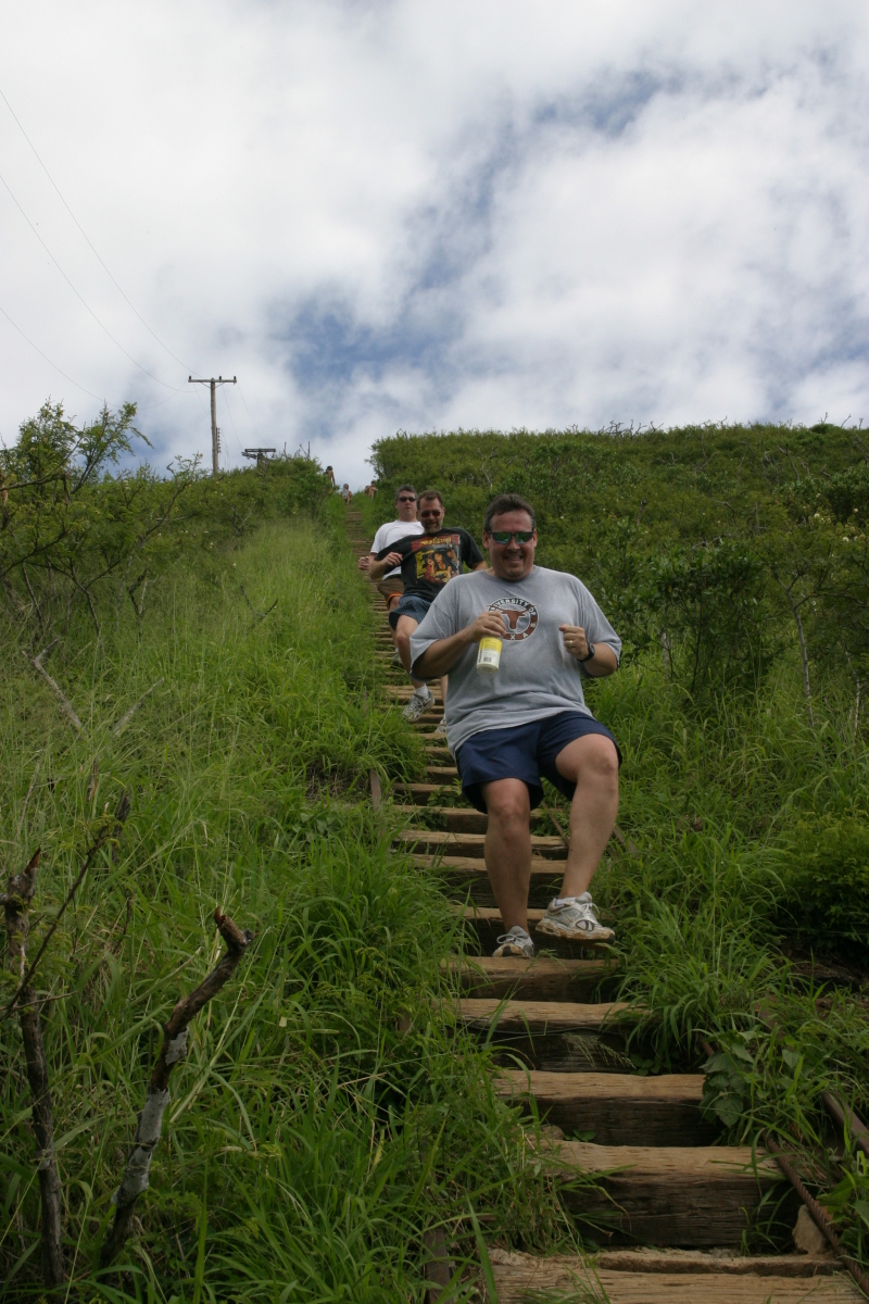 2008/01(January)/Hawaii/Jan12/2-KoKo-Crater/800x600_2008-01-12-Hawaii-KoKo-Crater-26-Steve-Rob-Bill.JPG