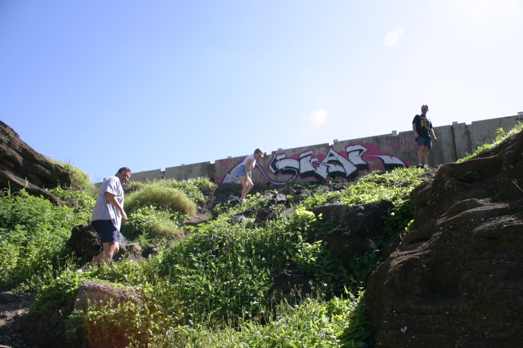 2008-01-12-Hawaii-Lava-Tube-30-Steve-Juanita-Rob.JPG