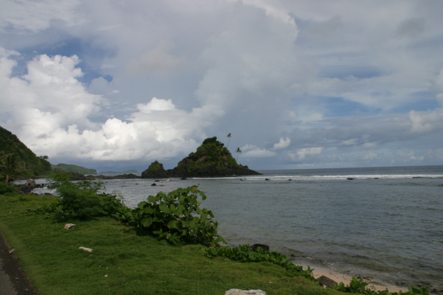 2008/01(January)/Hawaii/Jan16-American-Samoa/Driving/640x480_2008-01-16-American-Samoa-17-Island.JPG