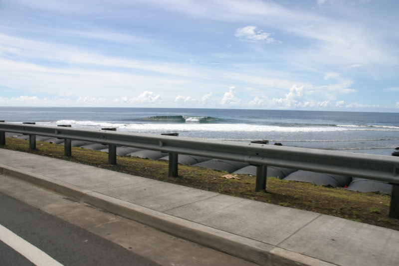 2008/01(January)/Hawaii/Jan16-American-Samoa/Driving/800x600_2008-01-16-American-Samoa-02-wave.JPG