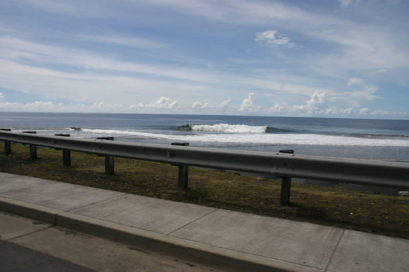 2008/01(January)/Hawaii/Jan16-American-Samoa/Driving/800x600_2008-01-16-American-Samoa-03-wave.JPG