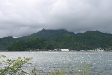 2008-01-16-American-Samoa-16-hills-clouds.JPG