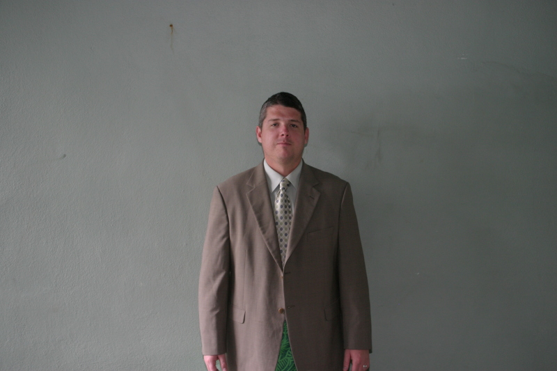 2008/01(January)/Hawaii/Jan16-American-Samoa/LavaLava/2008-01-16-American-Samoa-LavaLava-01-Bill-before.JPG