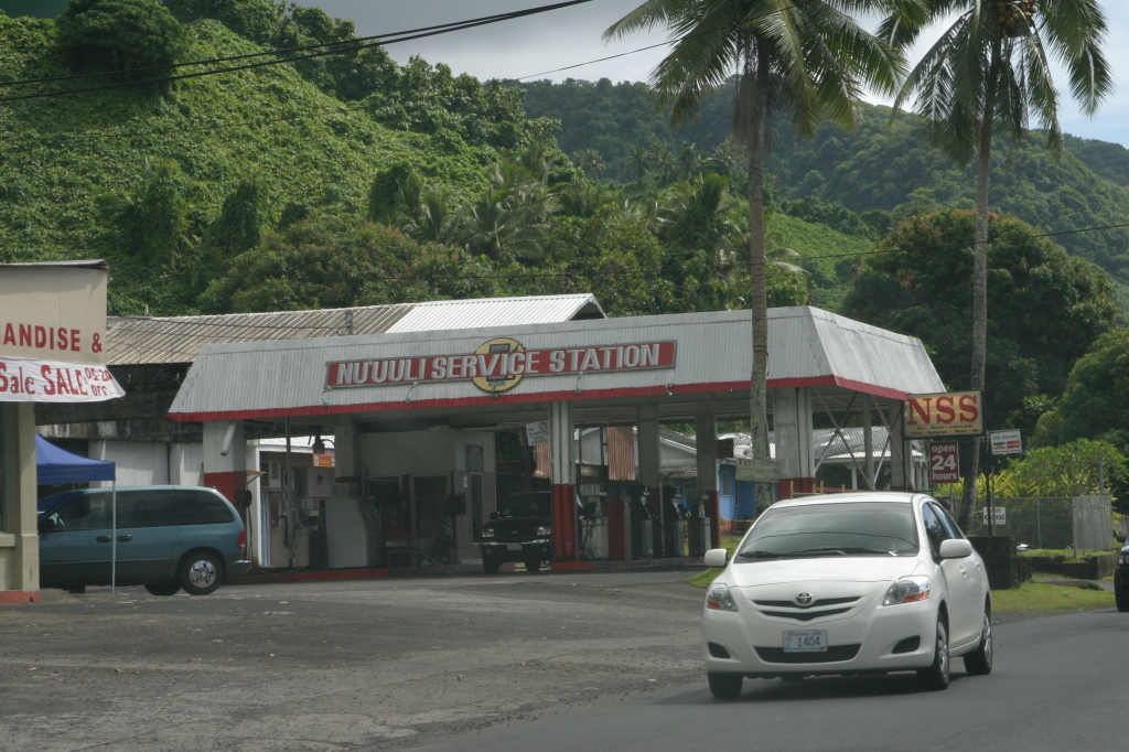 2008/01(January)/Hawaii/Jan16-American-Samoa/Signs/1024x768_2008-01-16-American-Samoa-Signs-06.JPG