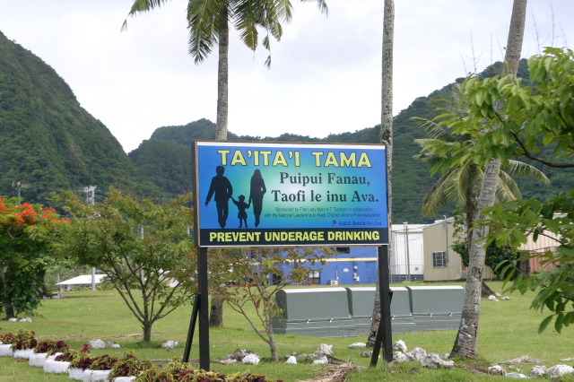 2008/01(January)/Hawaii/Jan16-American-Samoa/Signs/640x480_2008-01-16-American-Samoa-Signs-04.JPG