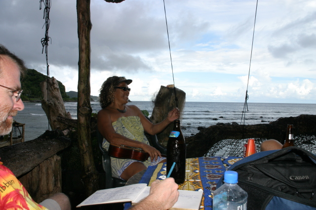 2008/01(January)/Hawaii/Jan16-American-Samoa/Tisas-Barefoot-Bar/640x480_2008-01-16-Tisas-Barefoot-Bar-18-Rob.JPG