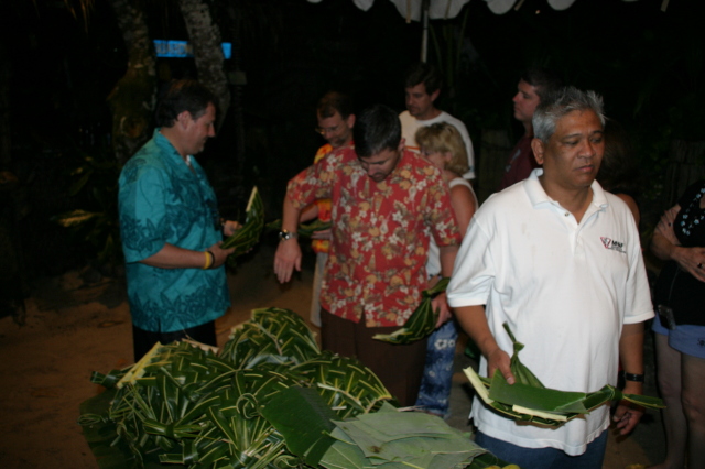 2008-01-16-Tisas-Barefoot-Bar-44-UMU-feast-Steve-Jason.JPG