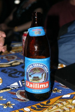 2008-01-16-Tisas-Barefoot-Bar-33-Vailima-beer.JPG