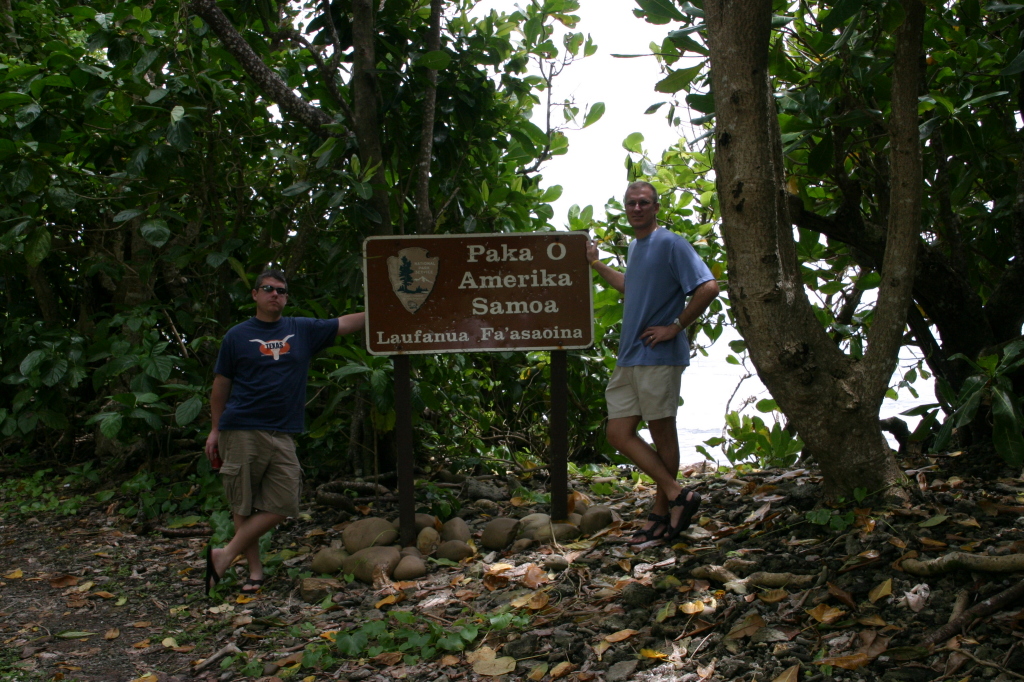 2008/01(January)/Hawaii/Jan17-American-Samoa/1024x768_2008-01-17-American-Samoa-20-Bill-Travis.JPG