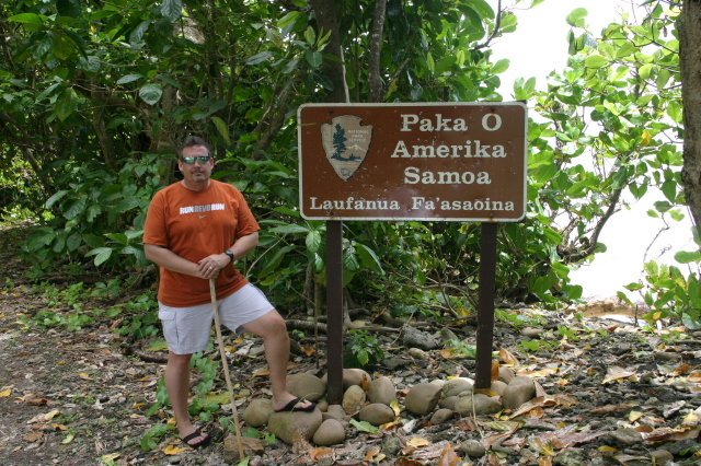 2008/01(January)/Hawaii/Jan17-American-Samoa/640x480_2008-01-17-American-Samoa-49-Steve.JPG
